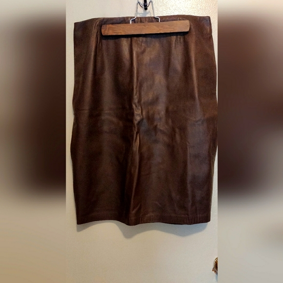 Classic Danier dark brown italian leather pencil skirt US 10 - Picture 1 of 3